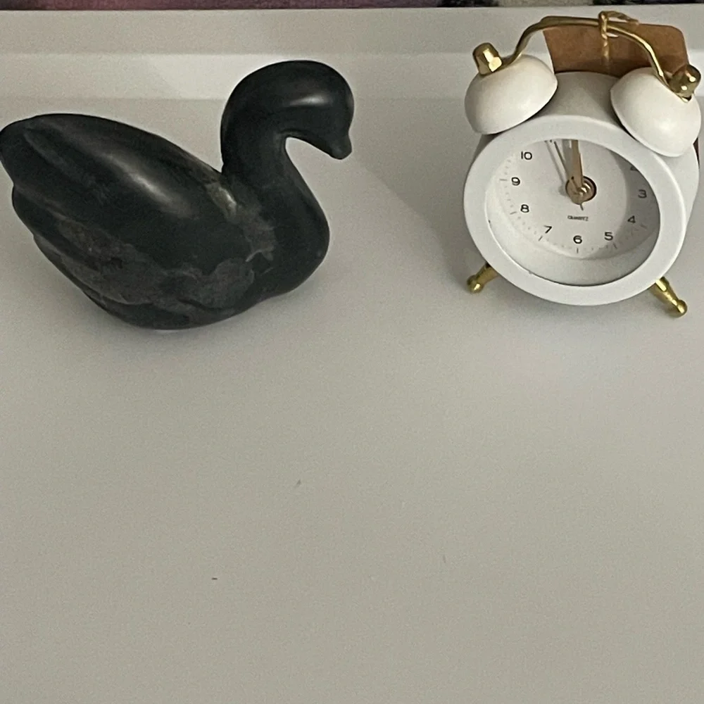 Black Swan Figurine & Mini Alarm Clock ⏰